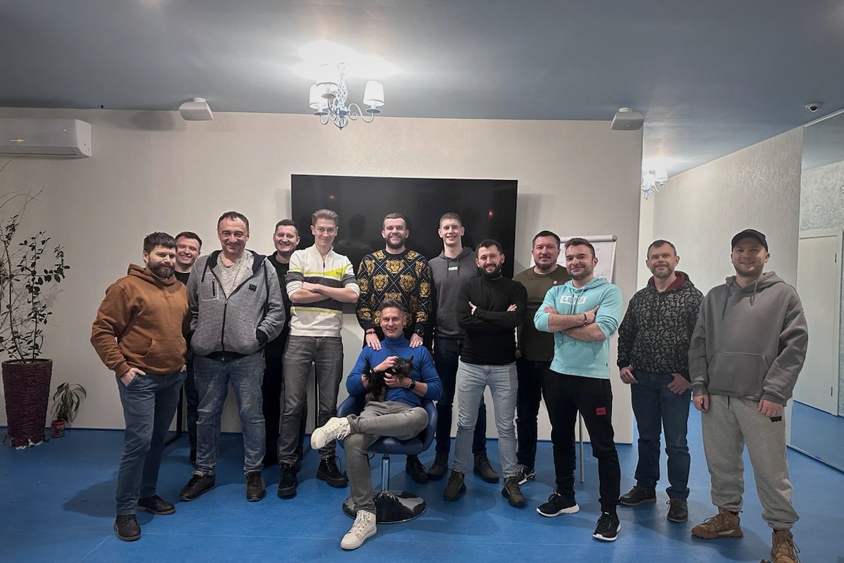 Выпуск группы тренинга по мужской психологии